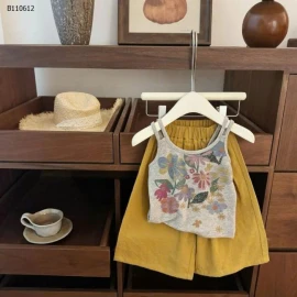 Áo sát nách in hình bé gái kết hợp cùng quần short hoạ tiết giọt mưa - sỉ 129k