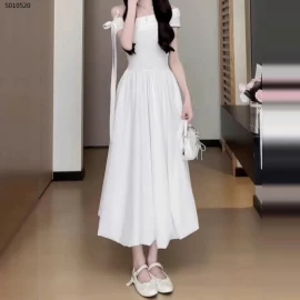 Váy bí dài trễ vai một bên vai phong cách Hepburn cho nữ  - 440,000