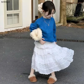 ÁO LEN XANH COBAN MIX CV TRẮNG-Giá sỉ áo 165k  chân váy 190k 