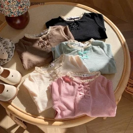 Áo thun họa tiết lưới nơ xinh xắn cho bé gái cổ ren - sỉ 105k
