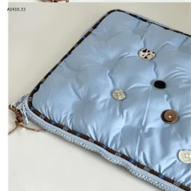 TÚI ĐỰNG LAPTOP ĐÍNH CÚC DỄ THƯƠNG CHỐNG SỐC MÀU XANH 0-sỉ 142k