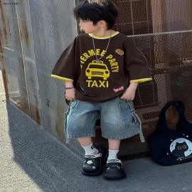 ÁO THUN NÂU CHỮ TAXI VÀNG-Giá sỉ 148k 