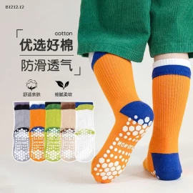 SET 5 ĐÔI TẤT CHỐNG TRƯỢT TRẺ CON CAO CỔ -sỉ 98k