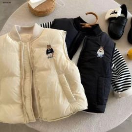 ÁO KHOÁC GILE  CHO BÉ -Giá sỉ  mẫu 1 - 2 : áo khoác gile phao : 165k mẫu 3 4 5 : gile len lông cừu : 148k
