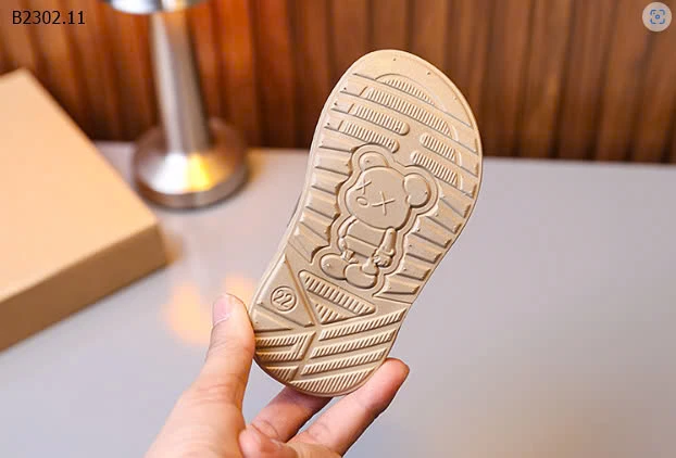 DÉP SANDAL SZ NHÍ-sỉ 119k