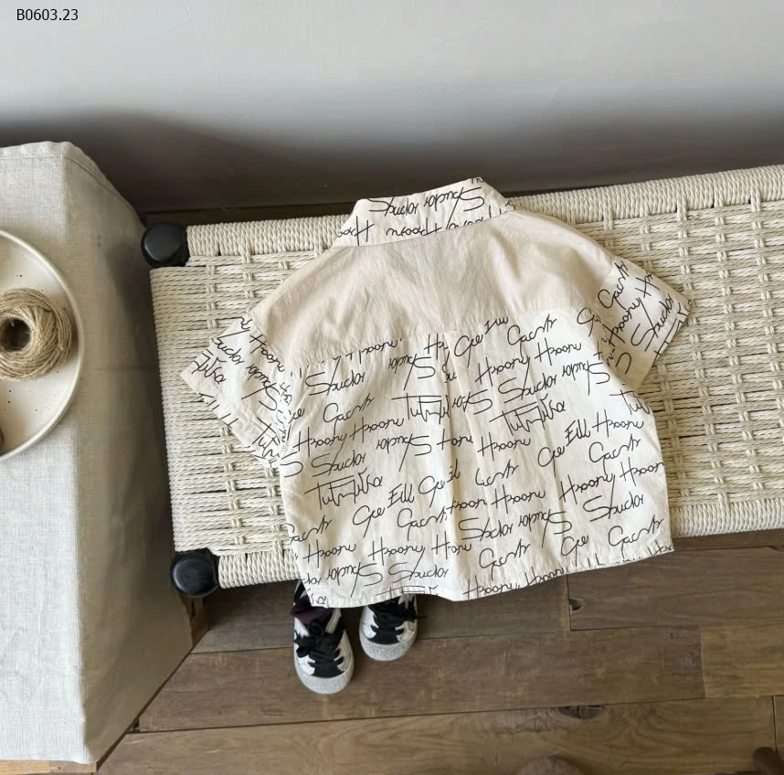 SƠ MI IN CHỮ TÚI NGỰC-sỉ 125k