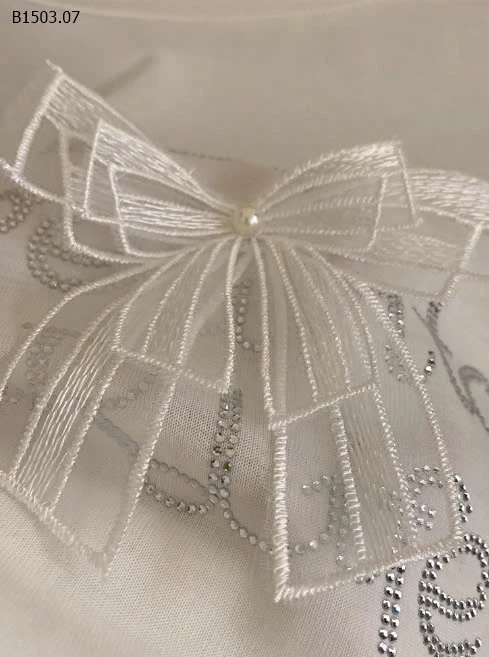 Set Áo Phông Trắng Mix Jean Ống Suông – Đơn Giản Mà Cá Tính -sỉ Áo : 131k           Quần : 212k