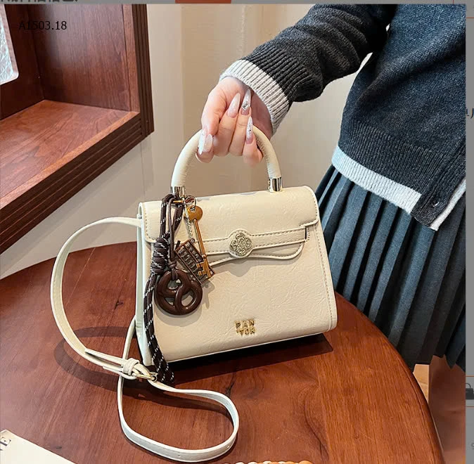 TÚI XÁCH NỘI ĐỊA PAN'T-sỉ Túi đơn : 152k           Túi kèm móc : 170k 