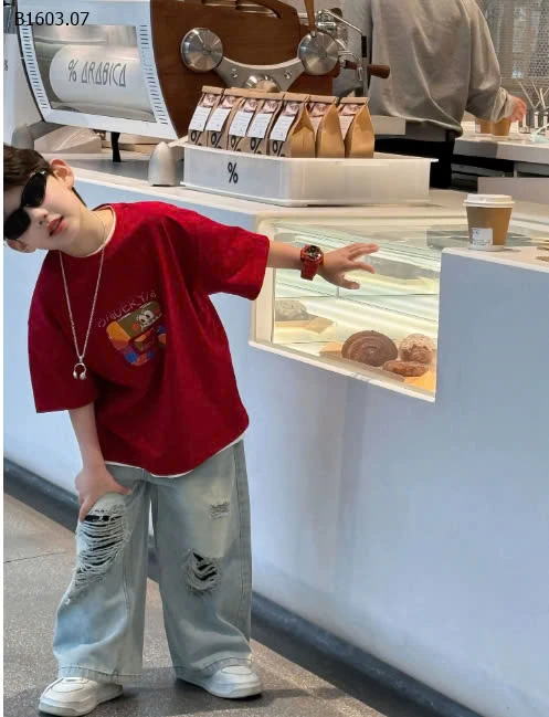 SET ÁO PHÔNG ĐỎ MIX JEAN RÁCH -sỉ Áo : 120k           Quần : 186k