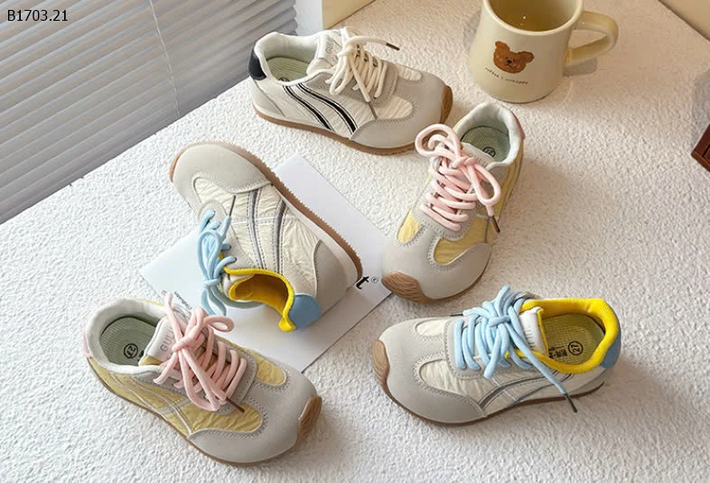 Giày thể thao Forrest Fump 2025-sỉ Sz 23-30 : 157k           Sz 31-36 : 165k 