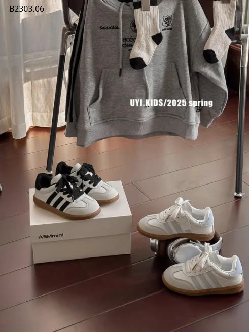 Giày thể thao cho bé -sỉ Sz 26-30 : 194k           Sz 31-37 : 196k 