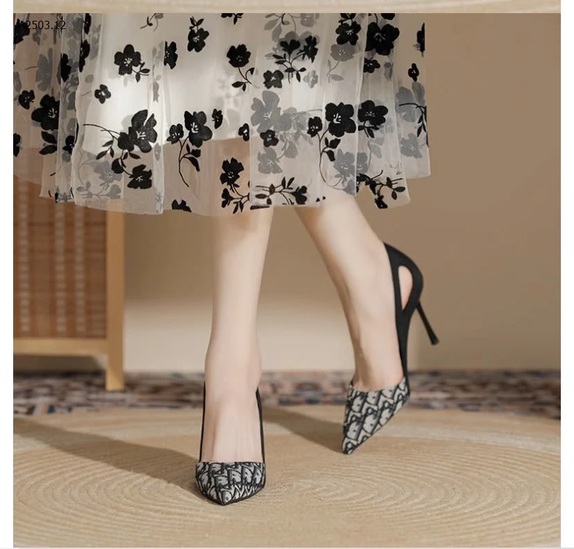 GIÀY GÓT NHỌN HOẠ TIẾT-sỉ 179k