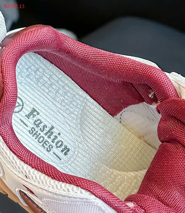 GIÀY THỂ THAO THOÁNG KHÍ CHO BÉ-sỉ 195k