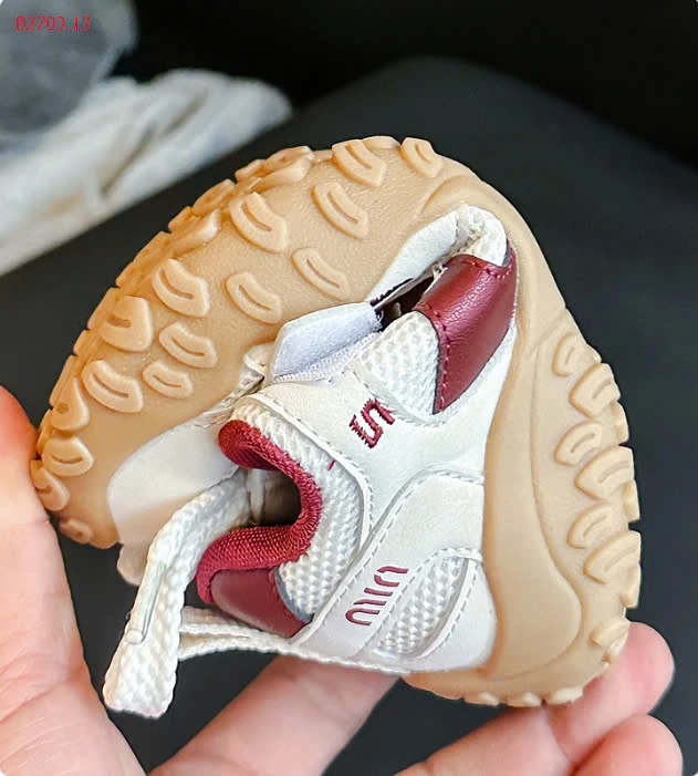 GIÀY THỂ THAO THOÁNG KHÍ CHO BÉ-sỉ 195k