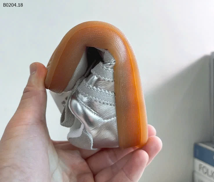 Giày thể thao cho bé-sỉ Sz 15-20 : 166k            Sz 21-25 : 174k 