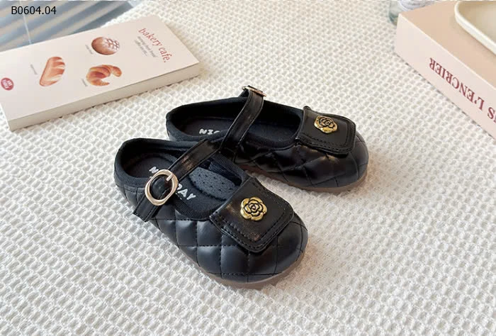 GIÀY SỤC HOA TRÀ CHO BG-sỉ Sz 23-25 : 135k             Sz 26-30 : 145k              Sz 31-34 : 154k 