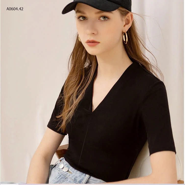 ÁO CANVAUS NỮ CỘC TAY CỔ V-sỉ 139k