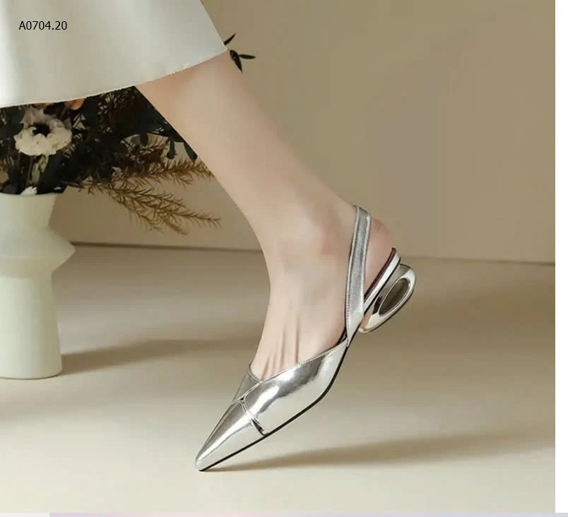 GIÀY SANDAL MŨI NHỌN ĐẾ THẤP-sỉ 169k