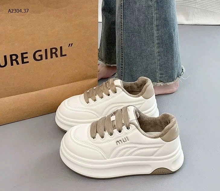 GIÀY THỂ THAO ĐỘN ĐẾ CHO NỮsỉ 146k