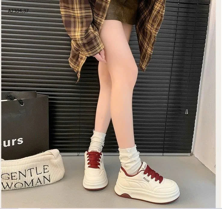 GIÀY THỂ THAO ĐỘN ĐẾ CHO NỮsỉ 146k