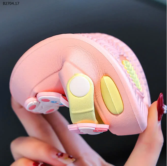 SANDAL BÉ MẪU MỚI-sỉ 75k