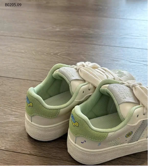 GIÀY THỂ THAO BUỘC DÂY PHỐI VẠCH NỮ-sỉ 149k