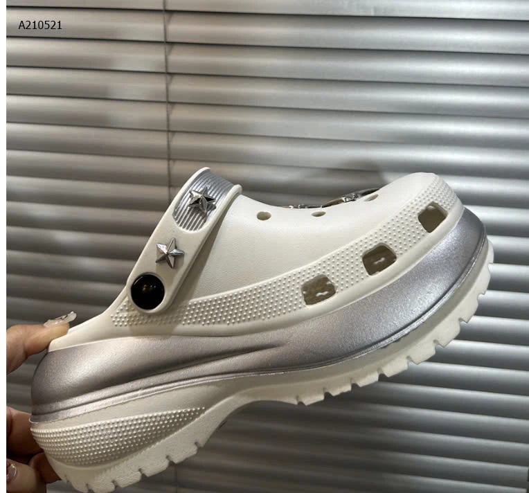 SỤC CROCS ĐẾ CAO ĐÍNH NGÔI SAO  - sỉ 160k