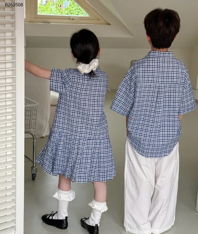  SET COUPLE KẺ CHO BÉ- Sỉ Giá: sơ mi: 142k              váy kẻ: 184k              quần trắng: 154k 