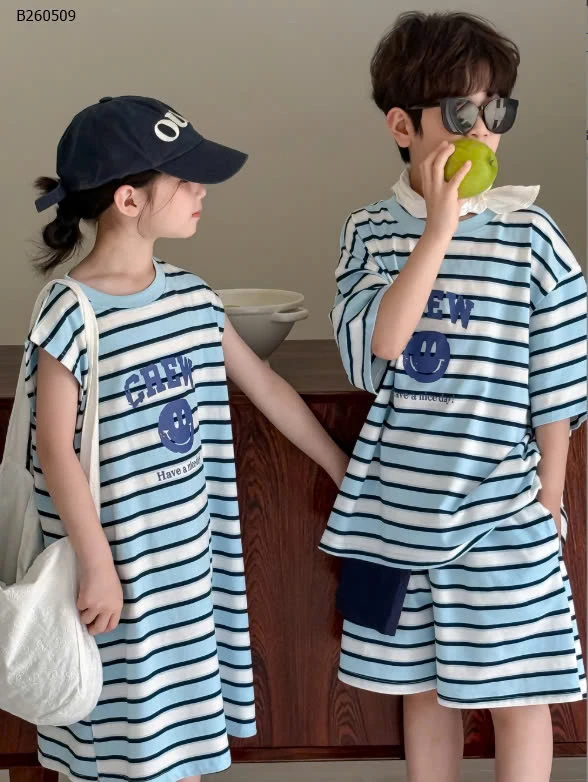 SET COUPLE KẺ CHO BÉ-Sỉ Giá sỉ như sau   mẫu 1 : 181k mẫu 2: 165k         mẫu 3 chỉ áo  : 126k          mấu 4: 166k