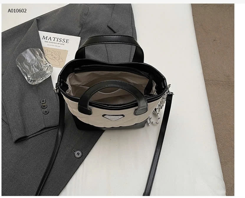 TÚI XÁCH THỜI TRANG KÈM MẶT DÂY CHHUYỀN CHO NỮ  -Sỉ 140k