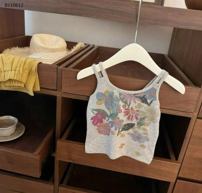 Áo sát nách in hình bé gái kết hợp cùng quần short hoạ tiết giọt mưa - sỉ 129k