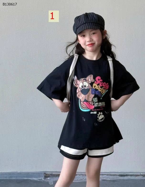 QUẦN SHORT JEAN CHẤM BI :   184k  Áo thun in hình hoạt hình : 150k