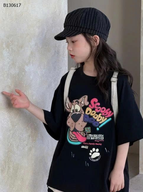 QUẦN SHORT JEAN CHẤM BI :   184k  Áo thun in hình hoạt hình : 150k