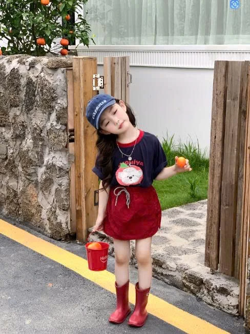 SET ÁO THUN HÌNH CHÚ CHÓ MIX CHÂN VÁY BG- sỉ  giá  áo: 127k  cv: 140k 