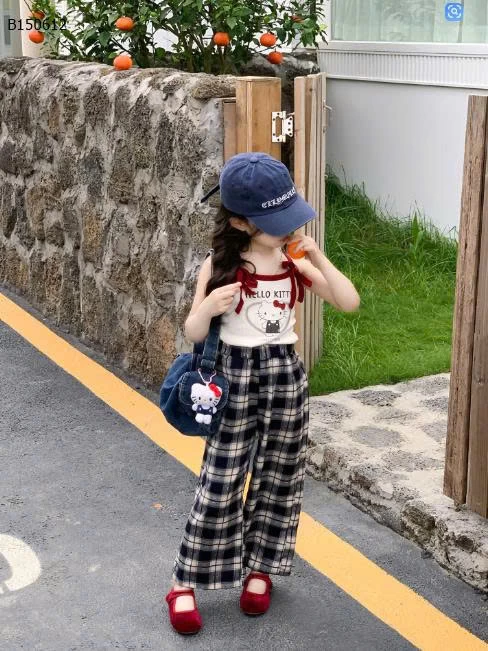 SET ÁO 2 DÂY HELLO KITTY MIX SUÔNG KẺ- Sỉ  giá áo: 103k  quần: 144k 