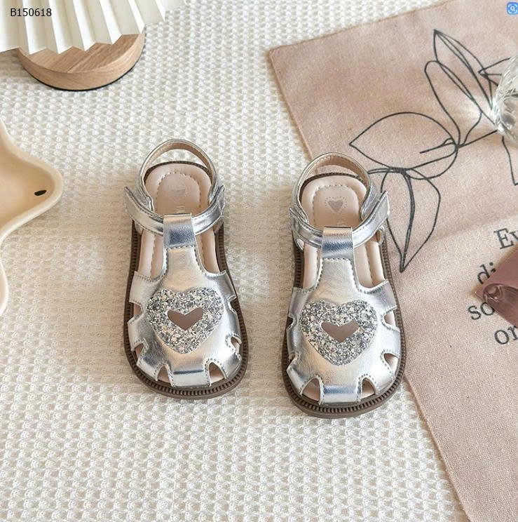 DÉP SANDAL TIM CHO BÉ GÁI - Sỉ  giá  sz 21-25: 131k  sz 26-30: 141k 