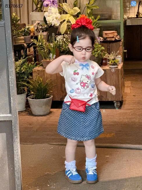 Set áo phông họa tiết mix jean bi -sỉ Áo : 94k          Váy : 162k 