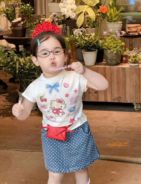 Set áo phông họa tiết mix jean bi -sỉ Áo : 94k          Váy : 162k 