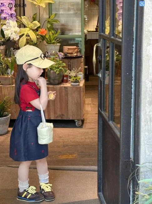 Set áo phông mix yesm jean nơ cho bé -sỉ Áo : 119/   Váy : 194k 