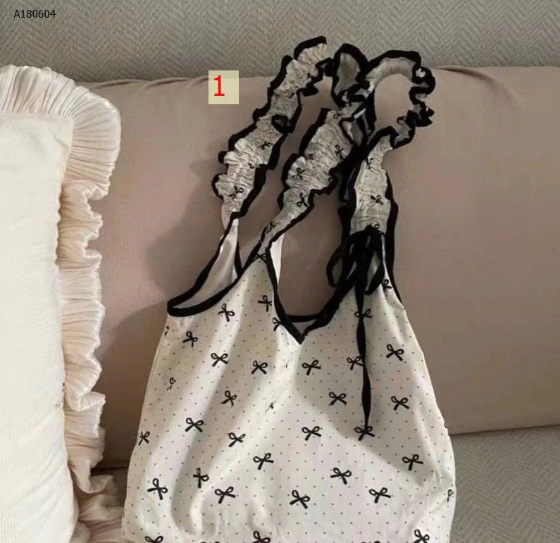 TÚI XACH VẢI CHẤM BI NƠ  - sỉ 105k