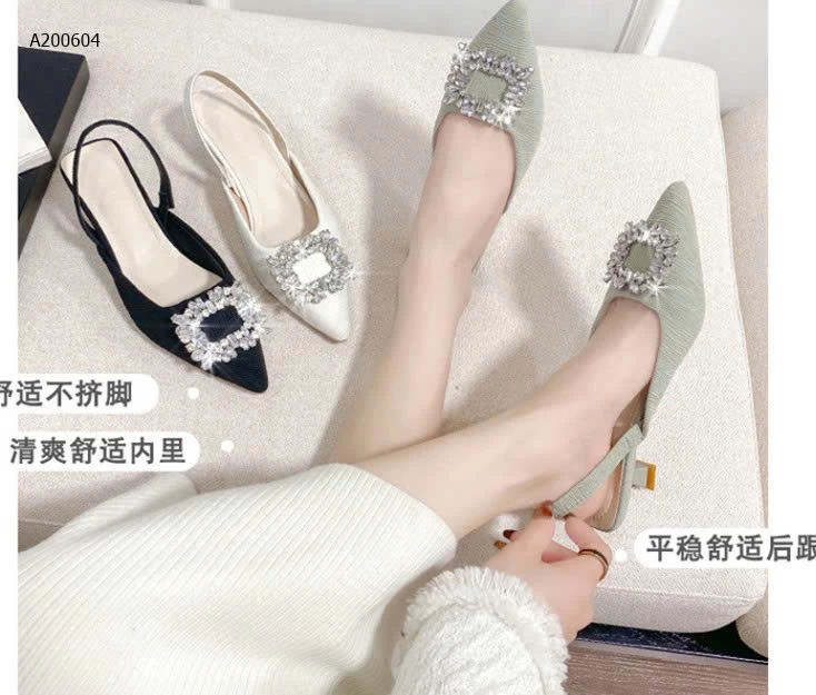 SANDAL MŨI NHỌN ĐÍNH ĐÁ - sỉ 130k