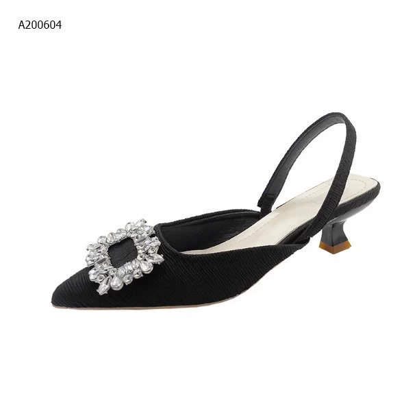 SANDAL MŨI NHỌN ĐÍNH ĐÁ - sỉ 130k