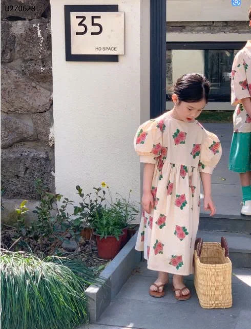 ÁO SƠ MI VÀ VÁY HOA CHO BÉ-Sỉ áo bé trai: 135k  váy bé gái : 177k 