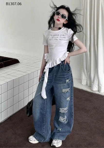 ÁO CỘC TAY VIỀN BÈO PHỐI QUẦN JEAN SUÔNG RÁCH-Sỉ giá Áo: 120k  Quần: 185k 