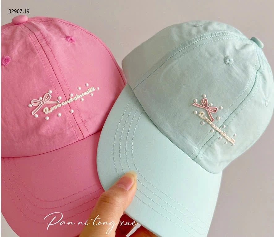 MŨ KẾT THÊU CHỮ GẮN NƠ-Sỉ giá 81k