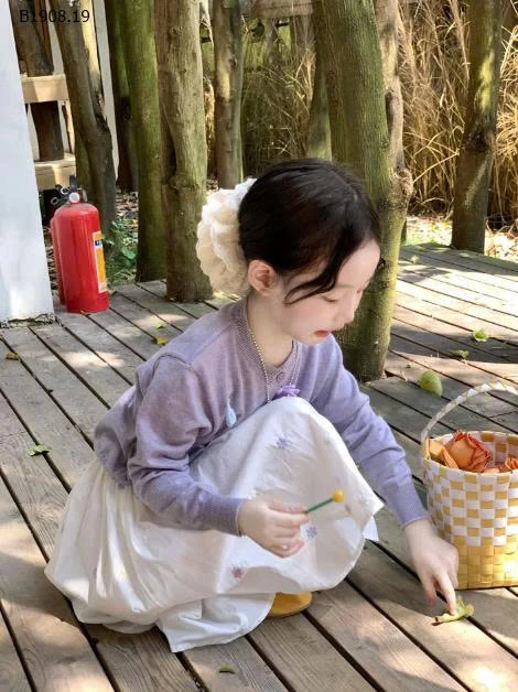 SET ÁO LEN CARDIGAN NƠ MIX CHÂN VÁY DÀI-Sỉ giá  áo: 147k  váy: 138k