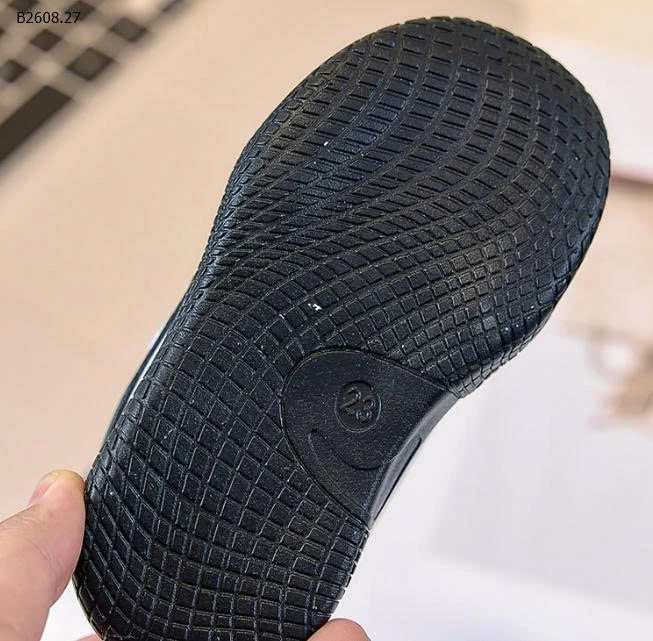 GIÀY THỂ THAO CHO BÉ-Giá sỉ  21-25: 114k  26-30: 124k 