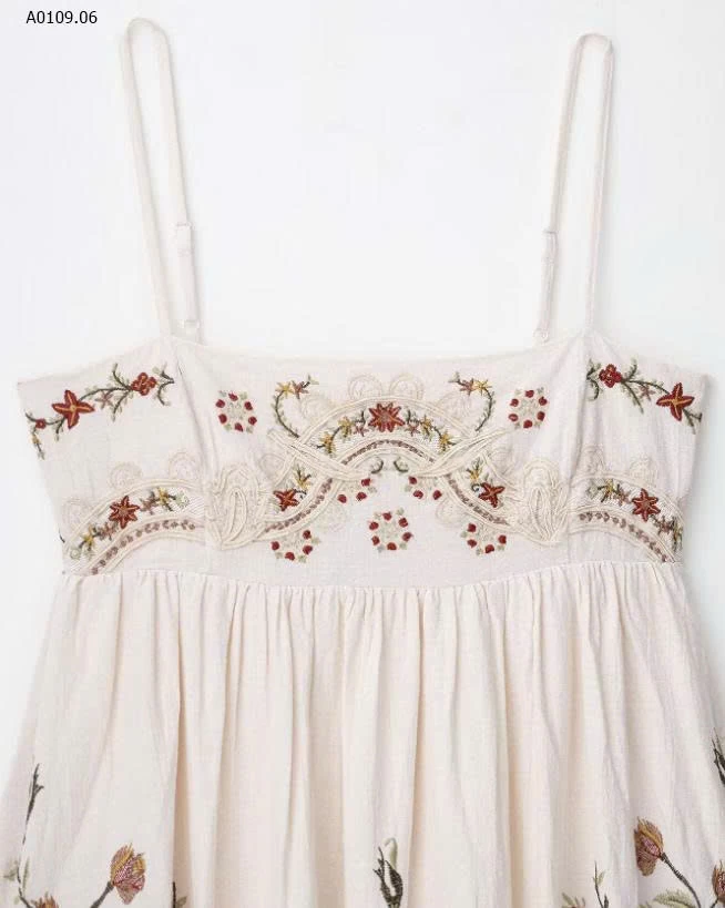 Đầm thêu chuẩn chỉnh xịn sò - sỉ 327k