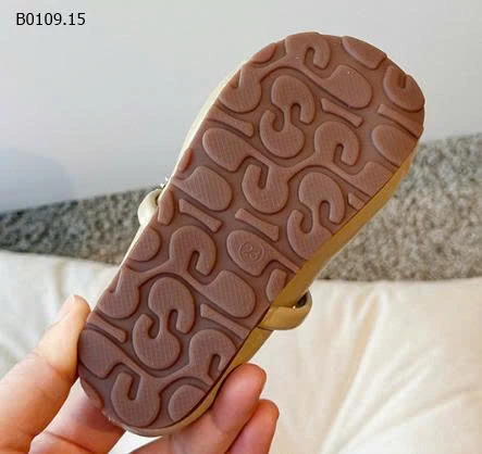 Giày xinh quá -Giá sỉ  giá sz 21-25: 113k  sz 26-30: 123k  sz 31-34: 132k 