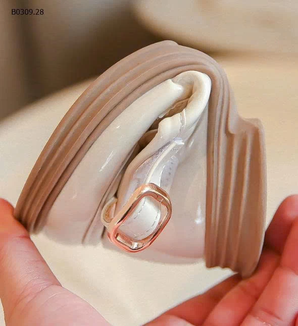 GIÀY MOCA BÓNG GẮN HOA -Giá sỉ size 23-30: 129k  size 31-35: 139k 